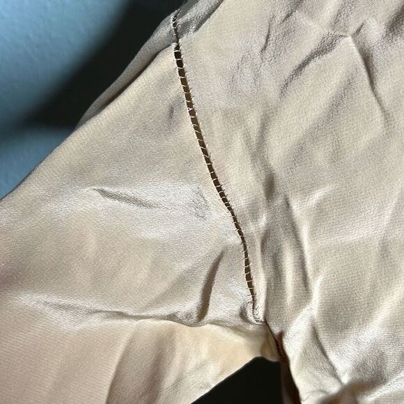 Vince Silk Blouse Light Brown Deep V Neck Long Sleeve Side Slit Tops Women's Siz - Picture 4 of 12